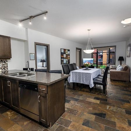 Upgraded Lakeside Resort Dream Vacation Home Kelowna Eksteriør billede
