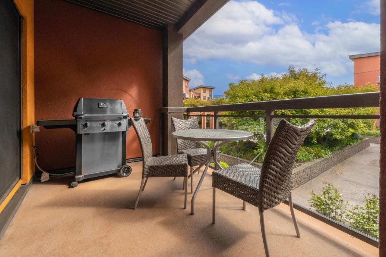 Upgraded Lakeside Resort Dream Vacation Home Kelowna Eksteriør billede