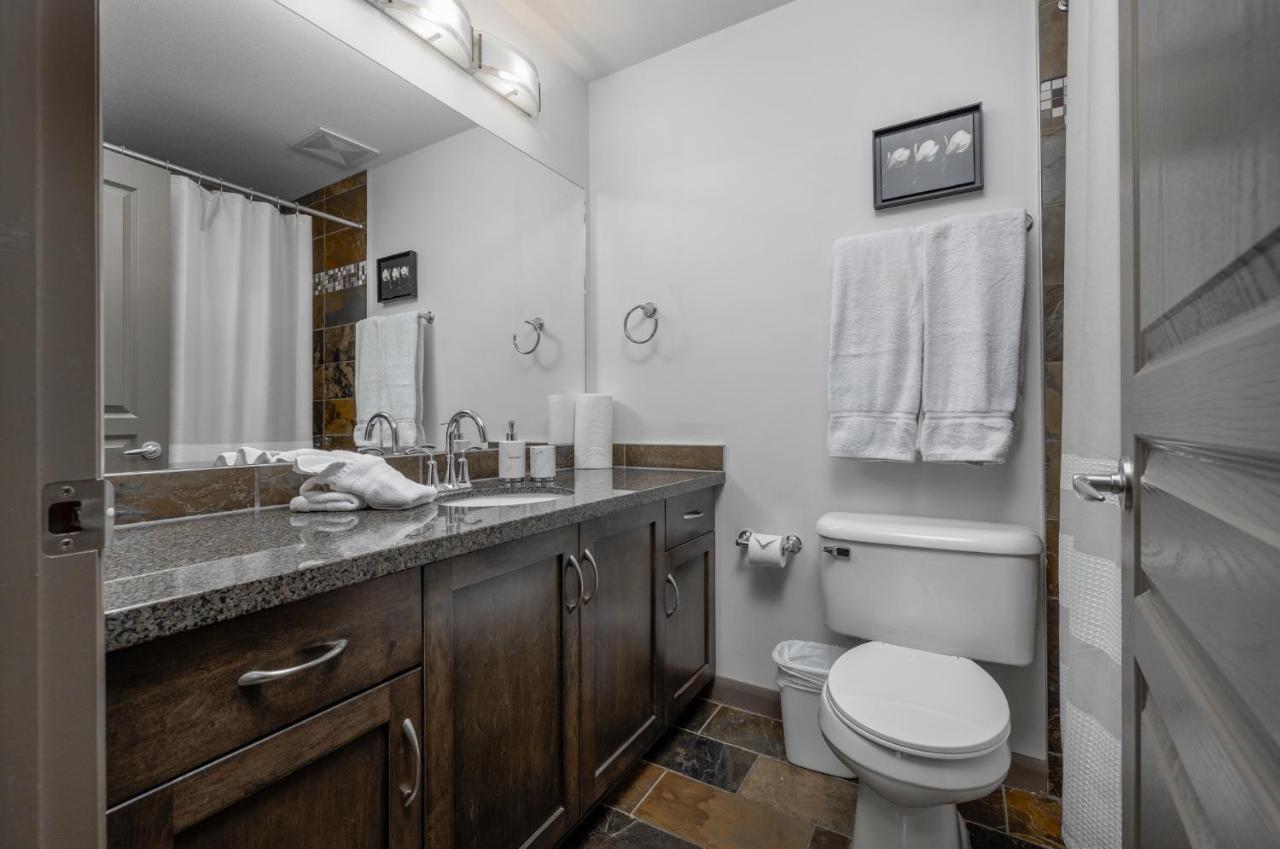 Upgraded Lakeside Resort Dream Vacation Home Kelowna Eksteriør billede