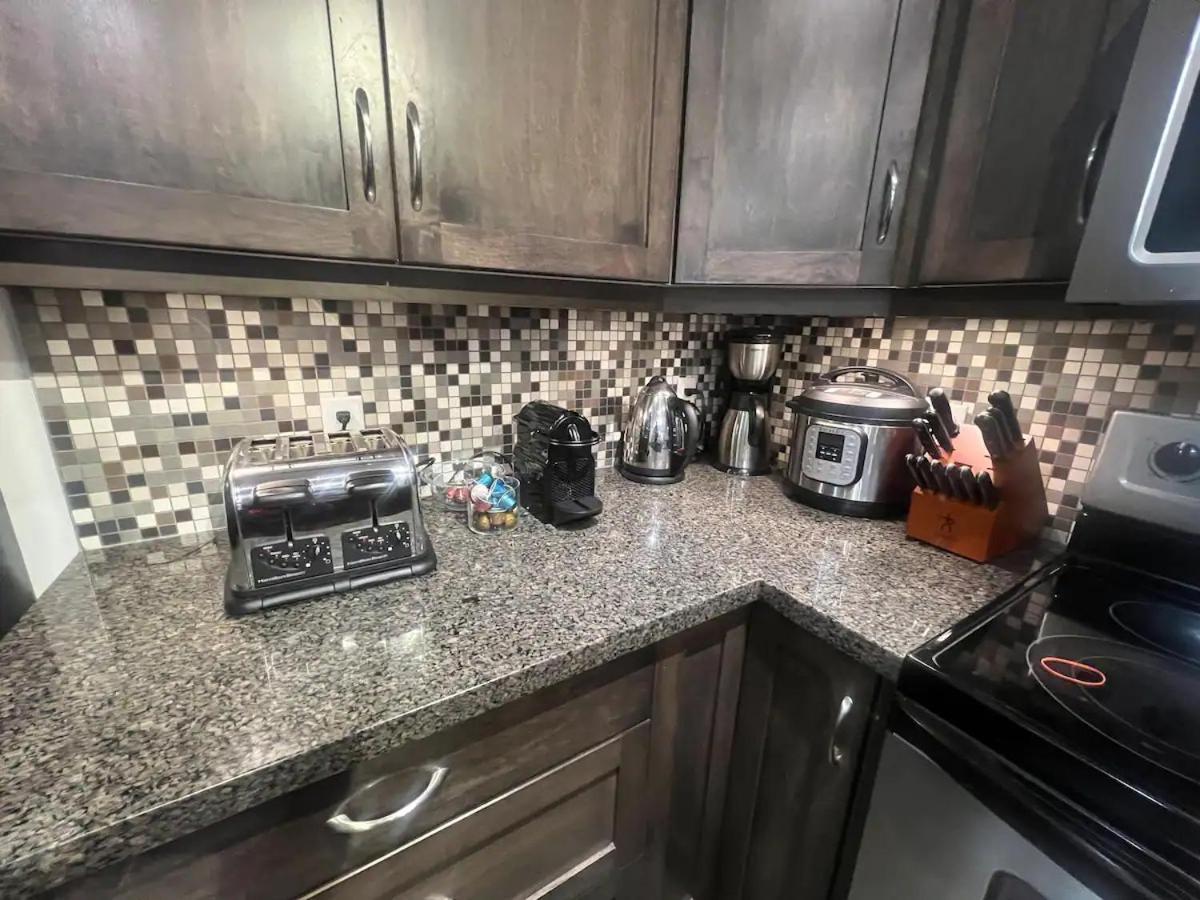 Upgraded Lakeside Resort Dream Vacation Home Kelowna Eksteriør billede
